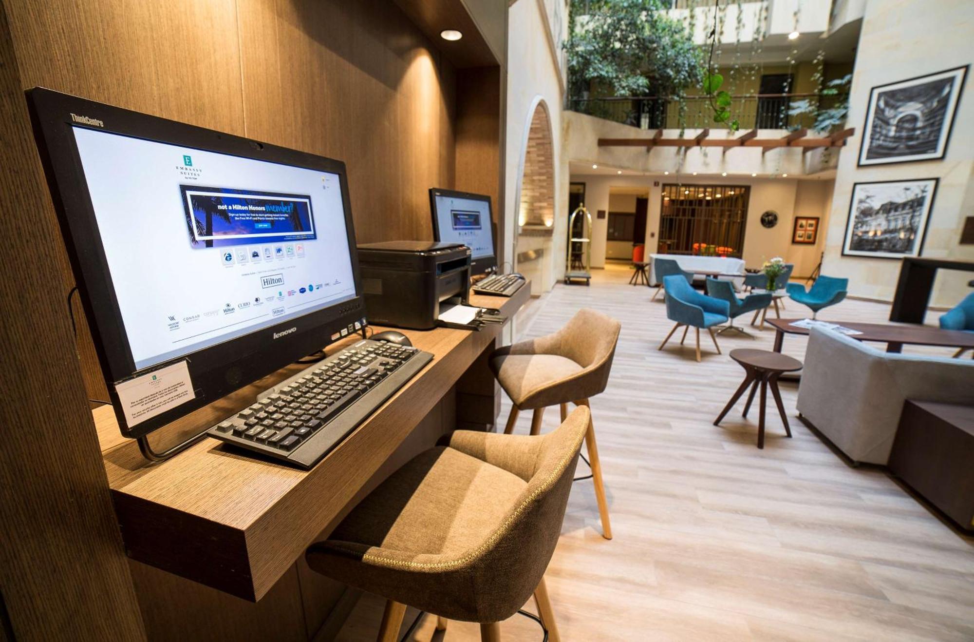 Embassy Suites By Hilton Bogota - Rosales Екстер'єр фото Business Center
