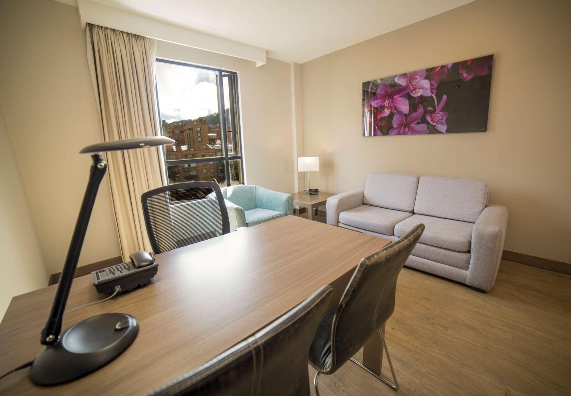 Embassy Suites By Hilton Bogota - Rosales Екстер'єр фото