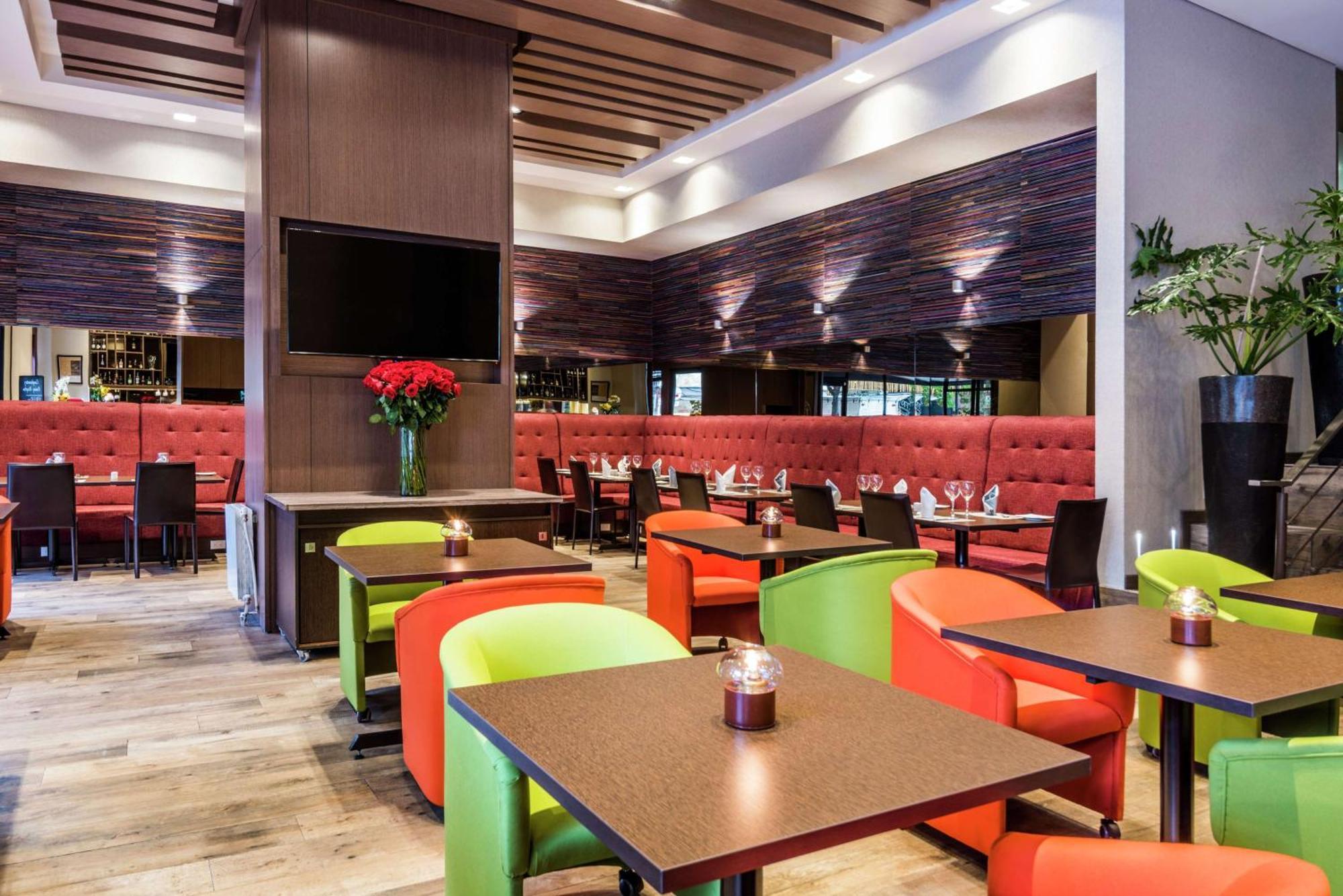 Embassy Suites By Hilton Bogota - Rosales Екстер'єр фото Restaurant