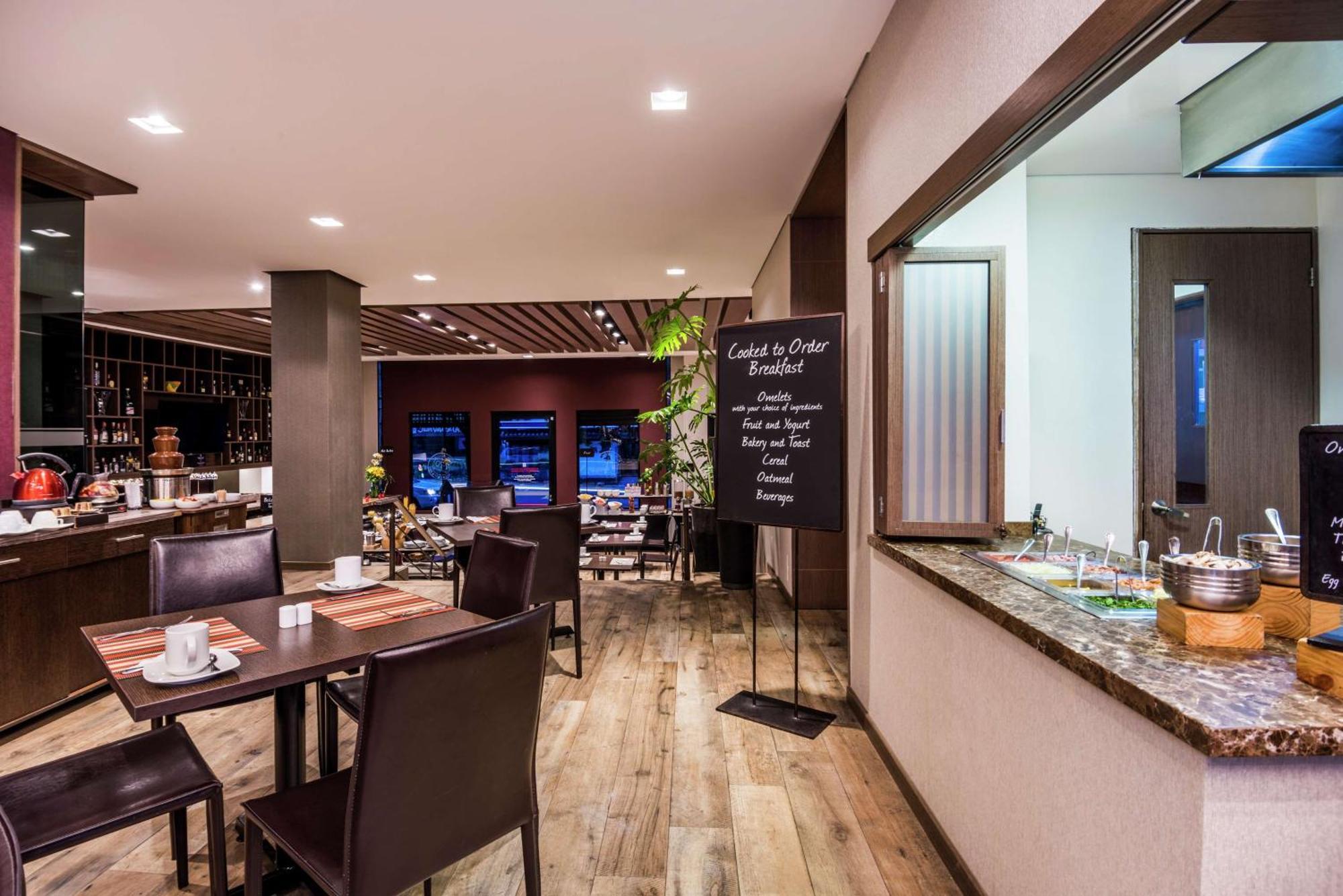 Embassy Suites By Hilton Bogota - Rosales Екстер'єр фото The restaurant
