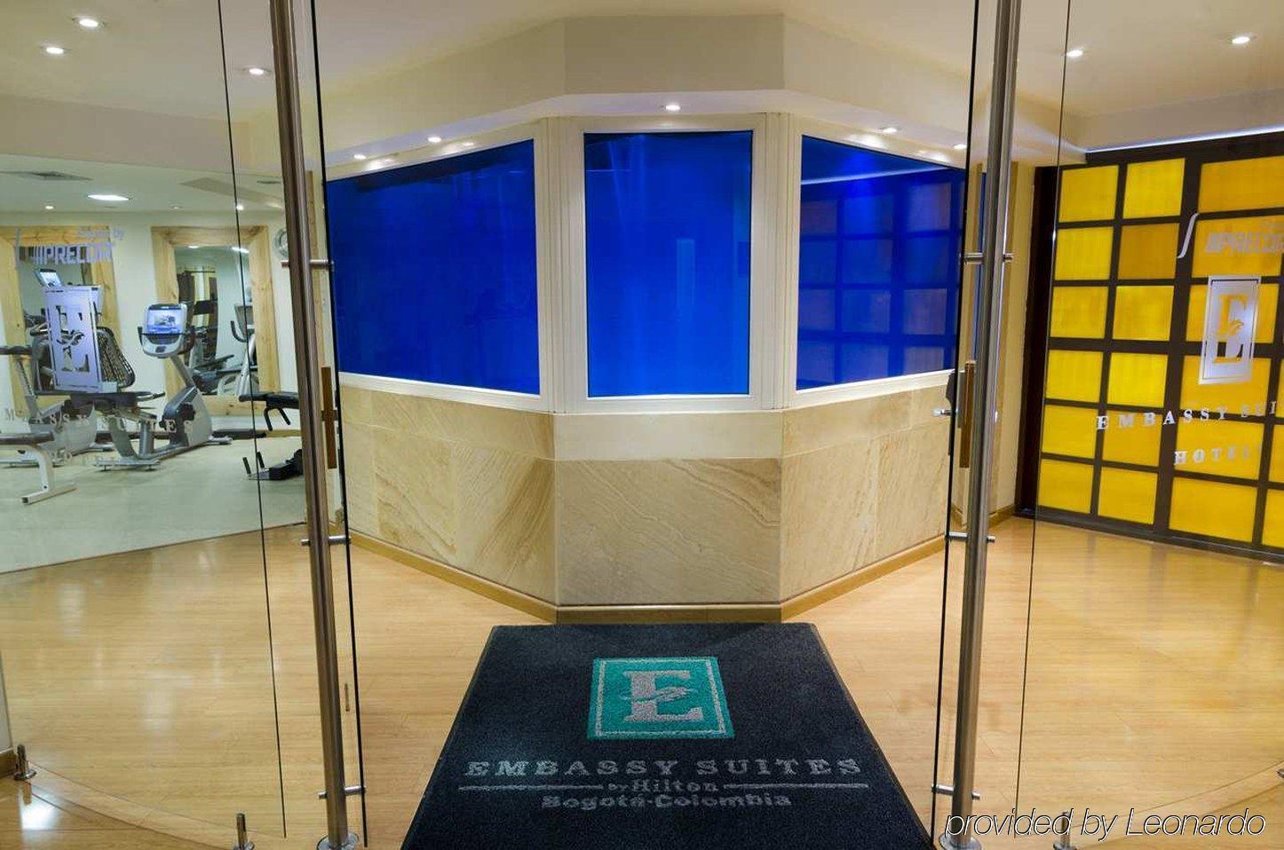 Embassy Suites By Hilton Bogota - Rosales Екстер'єр фото Entrance to the Embassy Suites